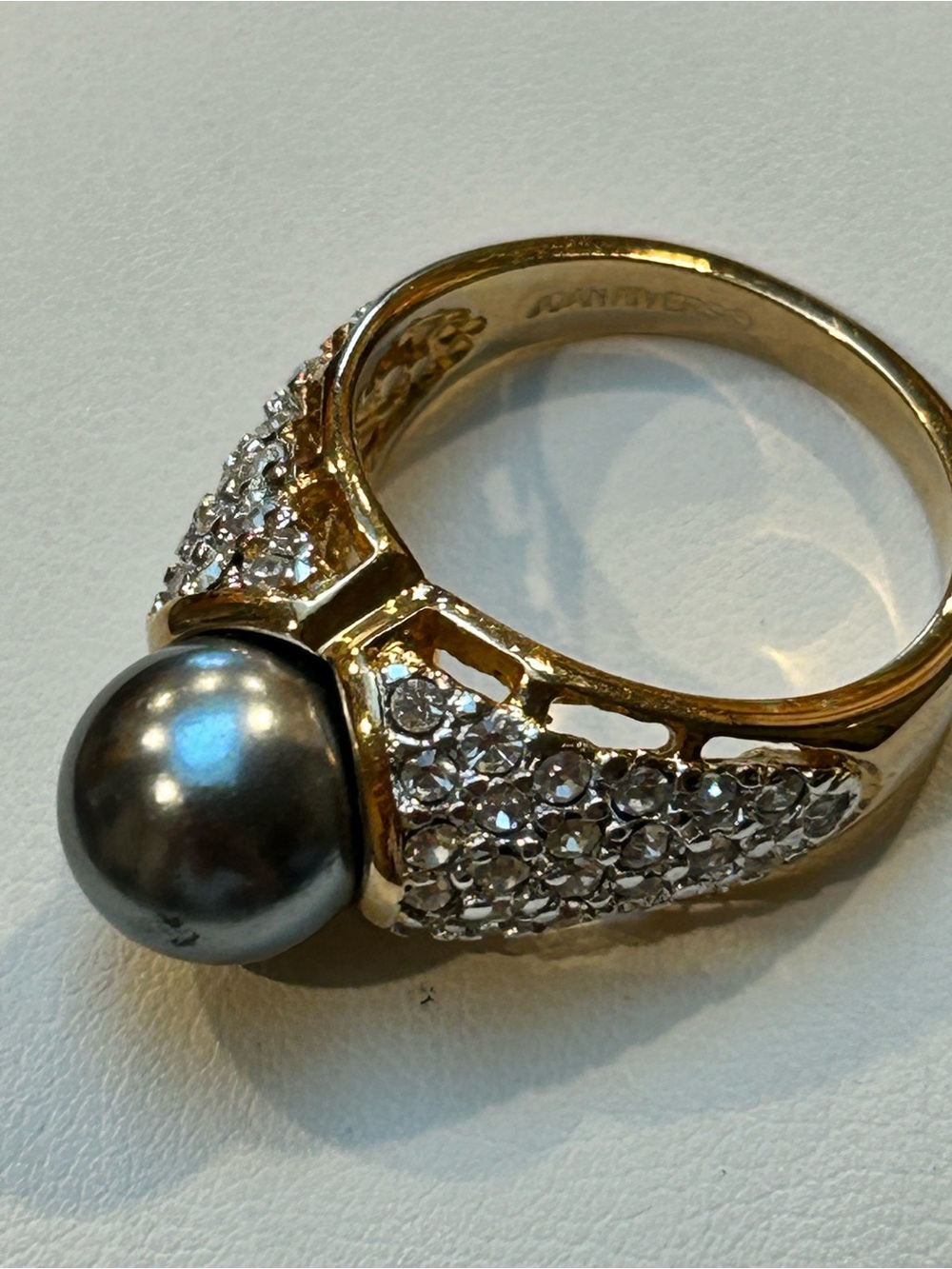 Vintage Joan Rivers Gold-Tone statement Ring with Grey faux Pearl pave Crystals